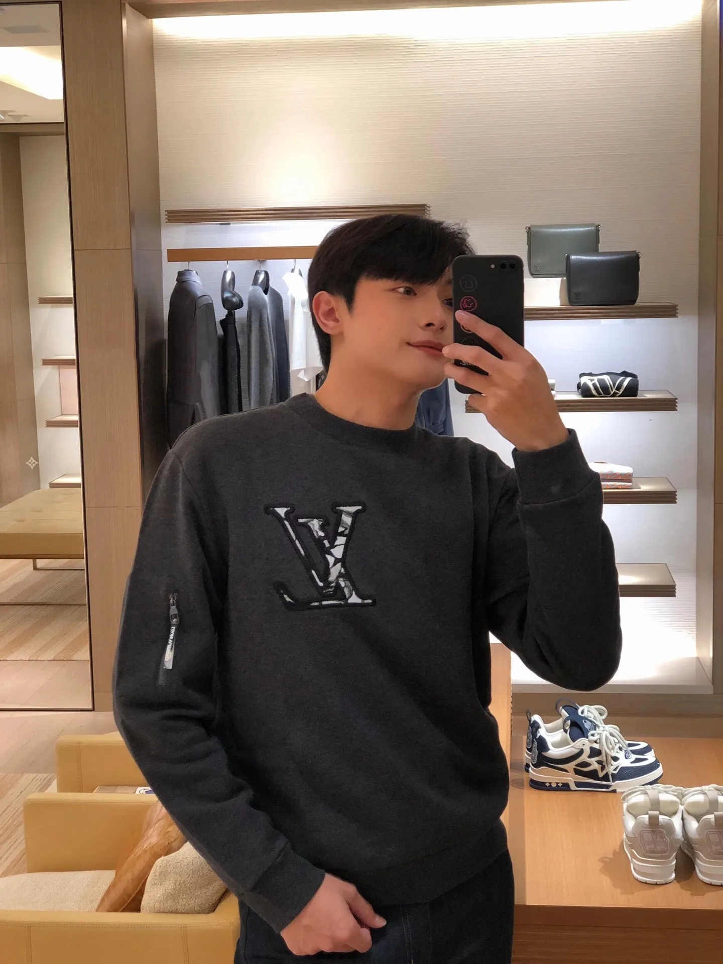 Louis Vuitton/